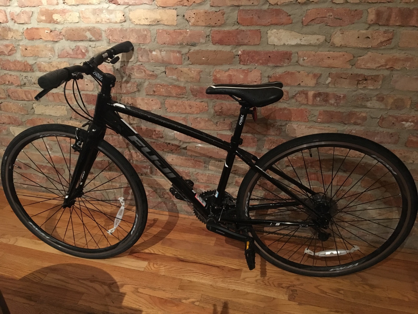 Fuji 1.7 flat bar road bike 