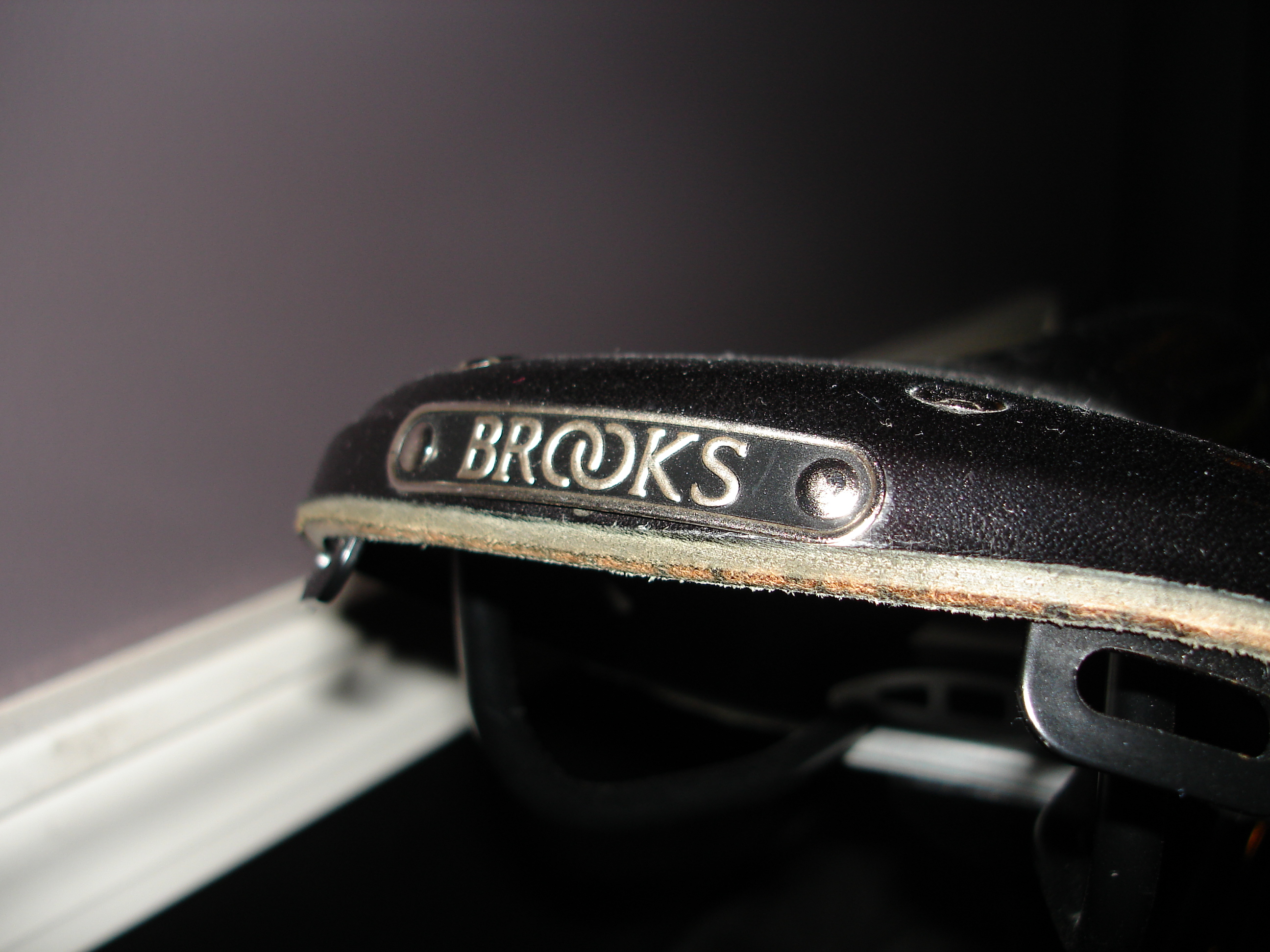 B17 Narrow saddle (black) / Kalloy Uno 25.8x350mm Black 6061