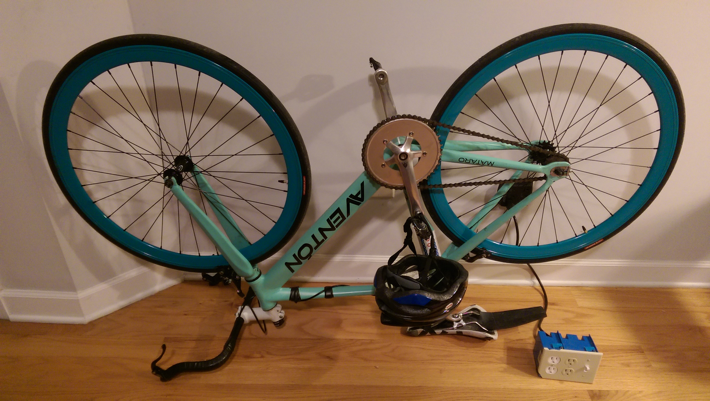 Aventon Mataro