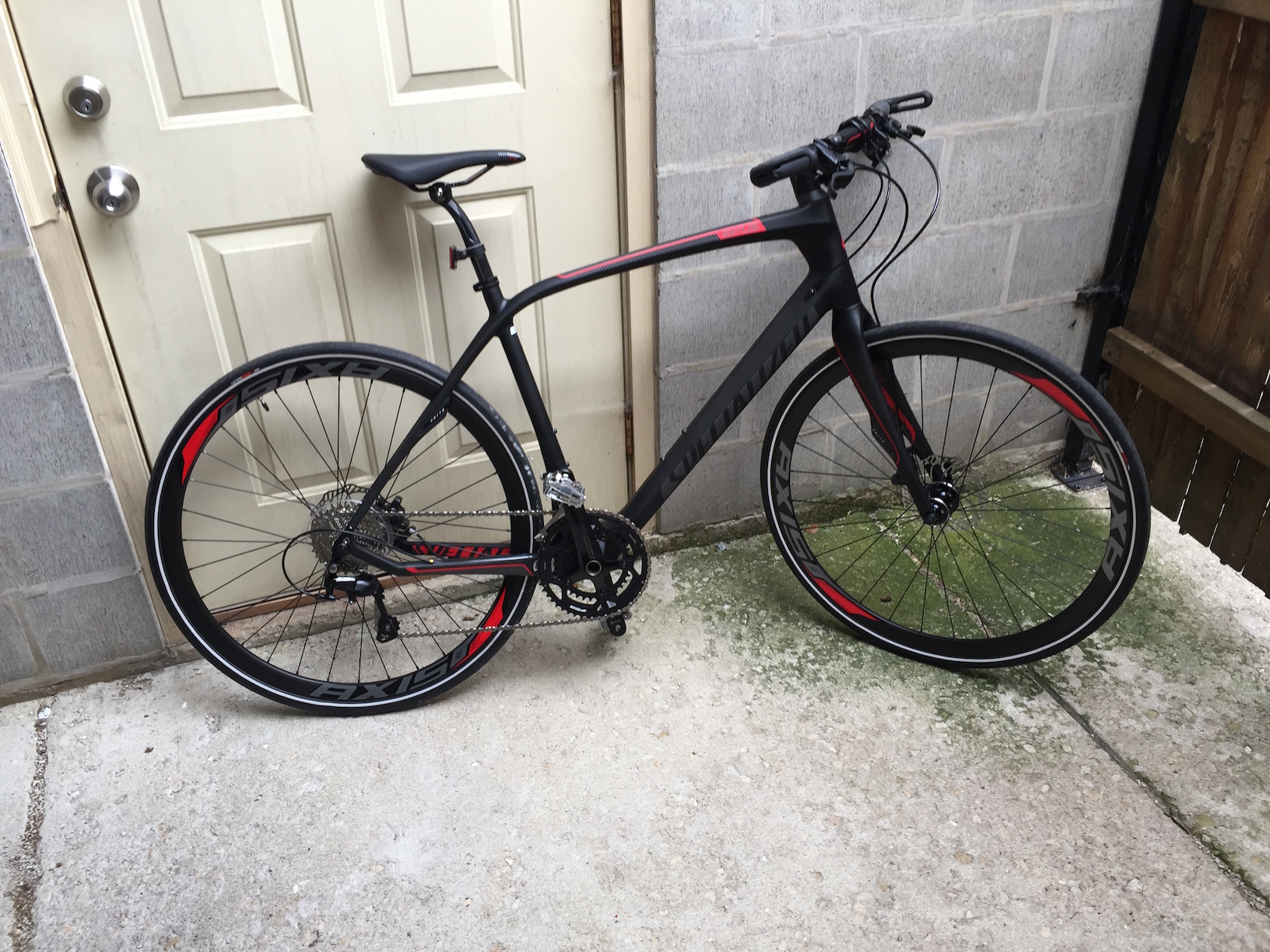 Specialized Sirrus Expert Carbon Disc