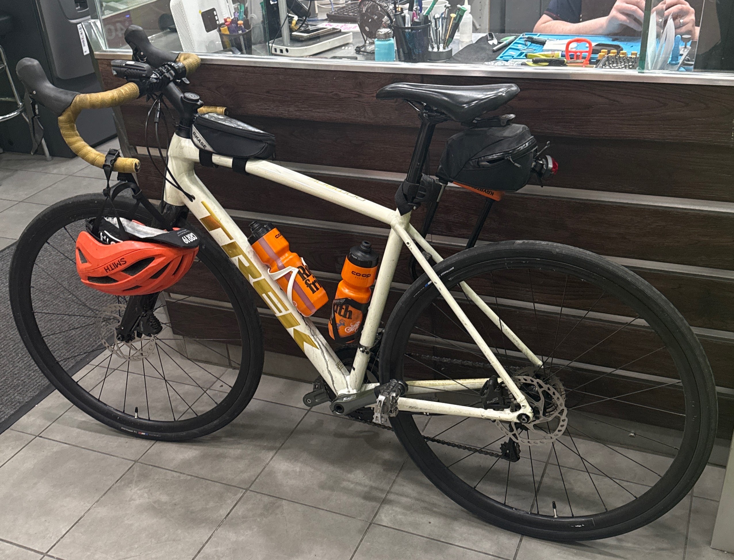 Trek Domane A4