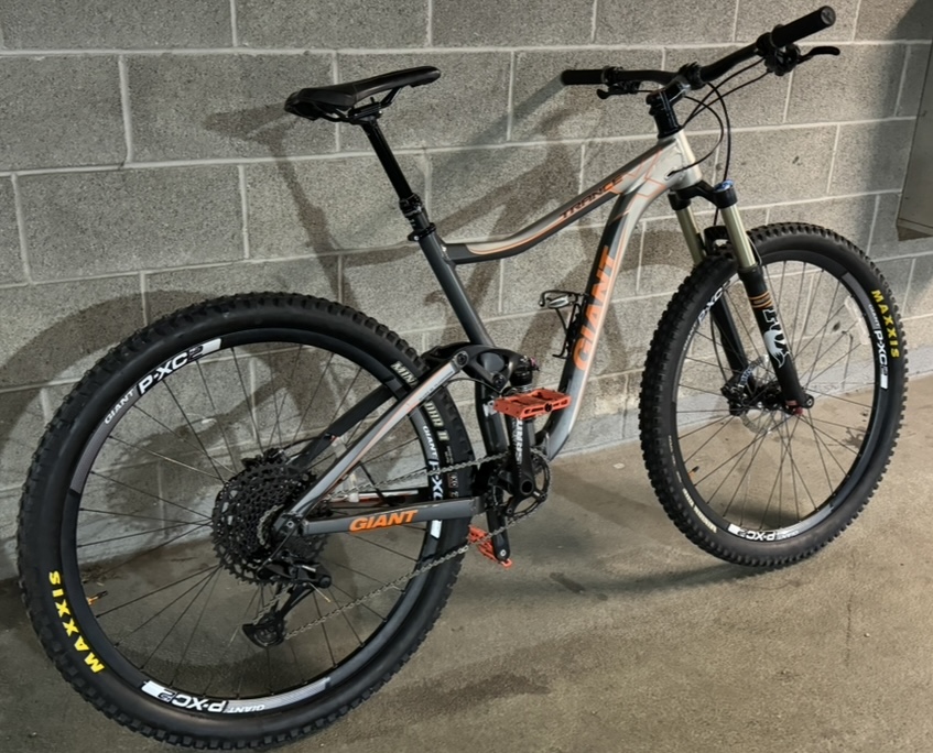 Giant trance full suspension mountain bike