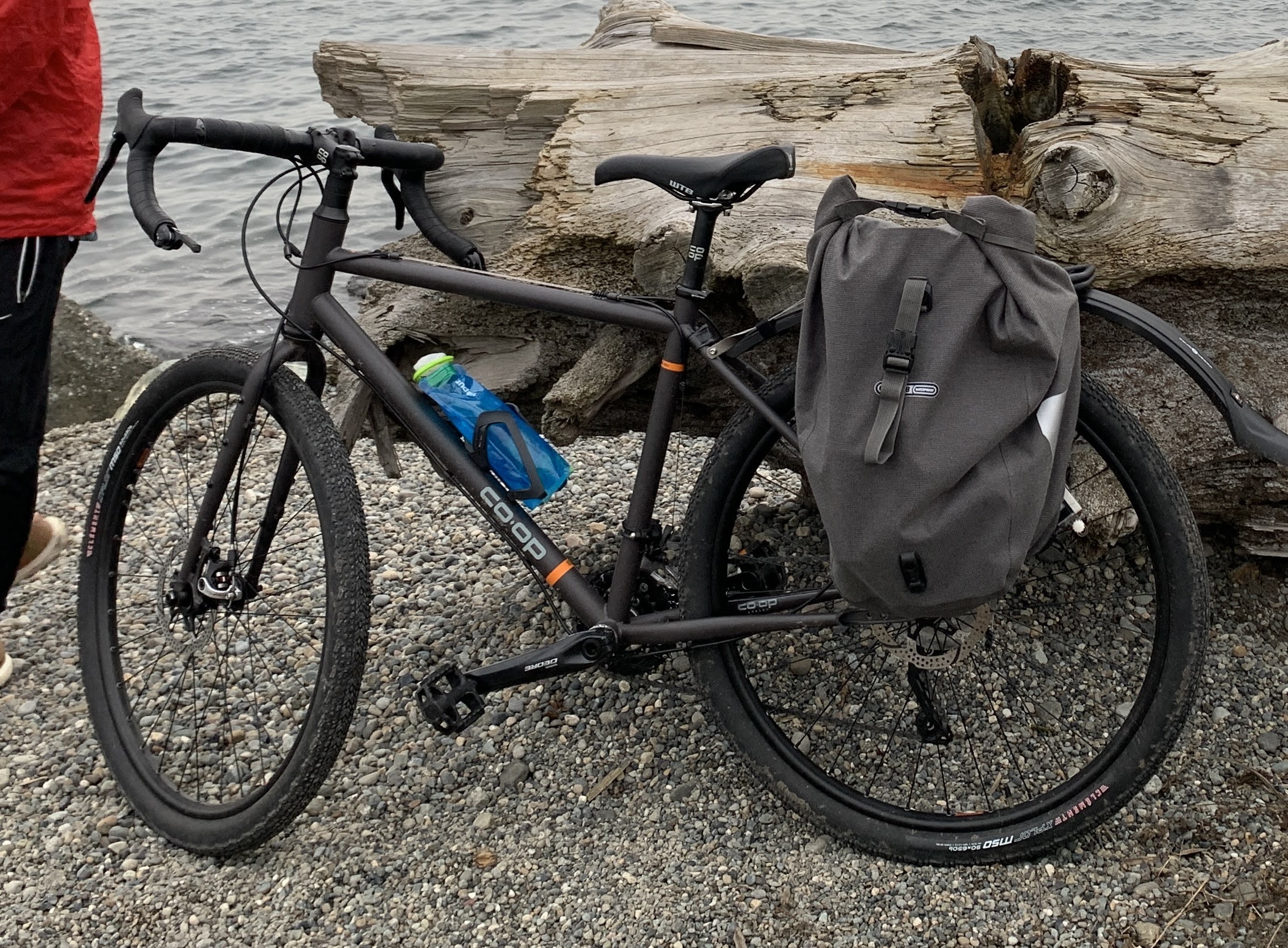Co-op Cycle ADV 2.2 road/gravel bike