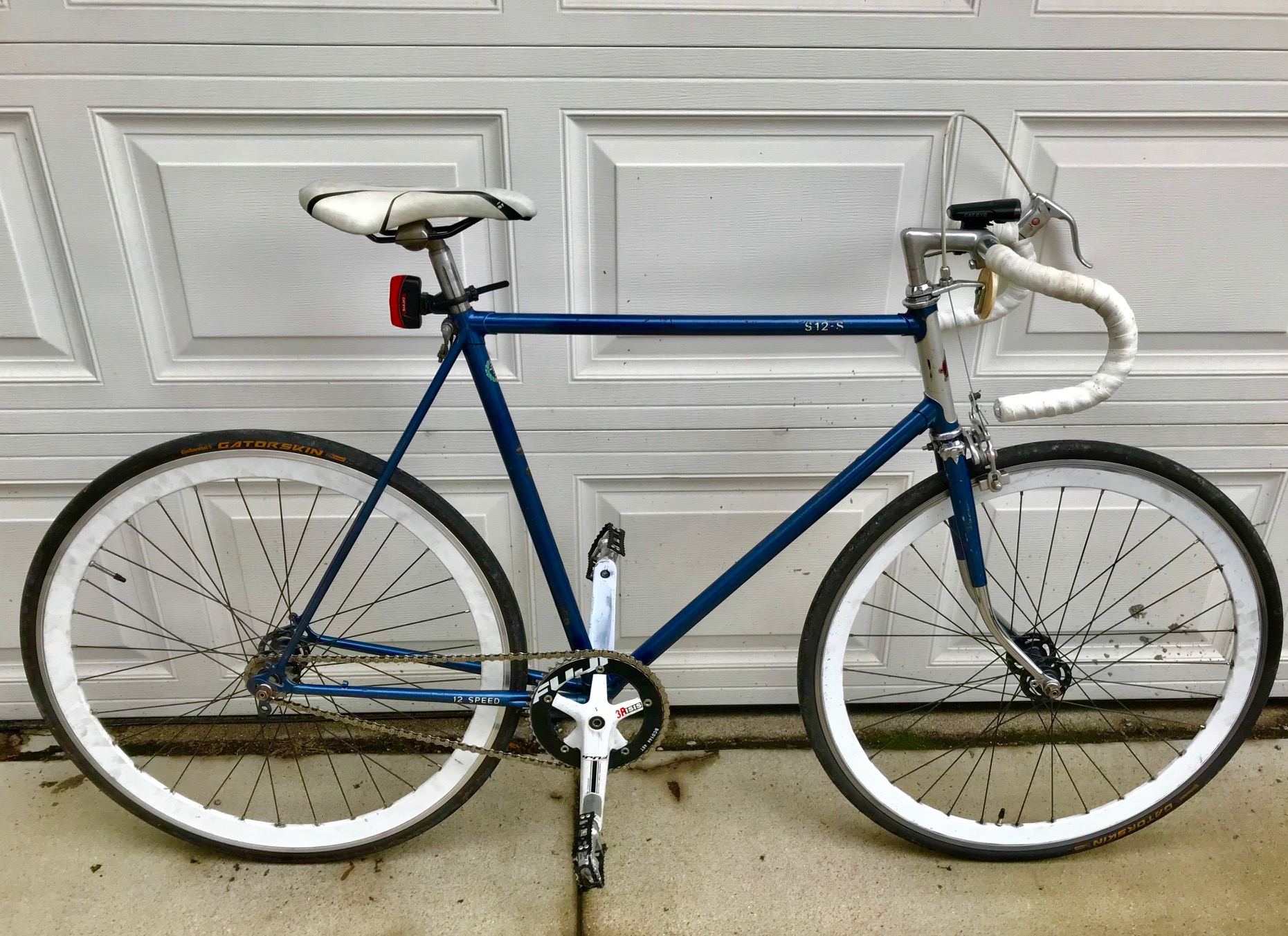Fuji S12