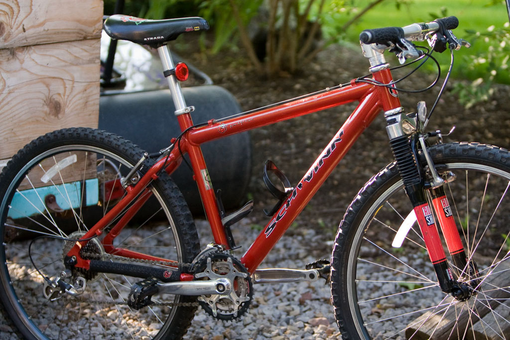 97/98 Schwinn Discover Hybrid Mens 