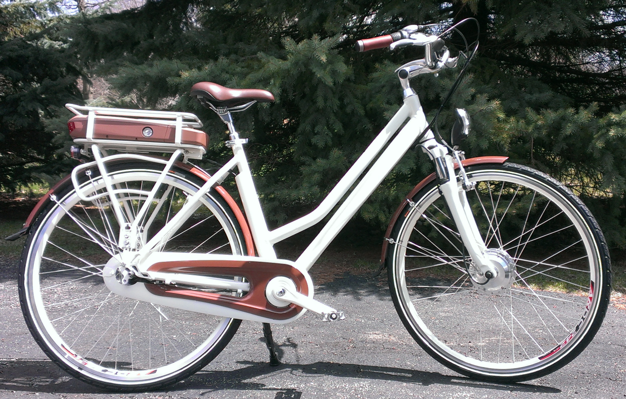 CUSTOM ELECTRIC BIKE WHITE WITH BROWN & BATTERY