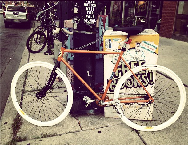 White Velocity Deep V rear fixed wheel / White Vittoria tires (Parts Theft)