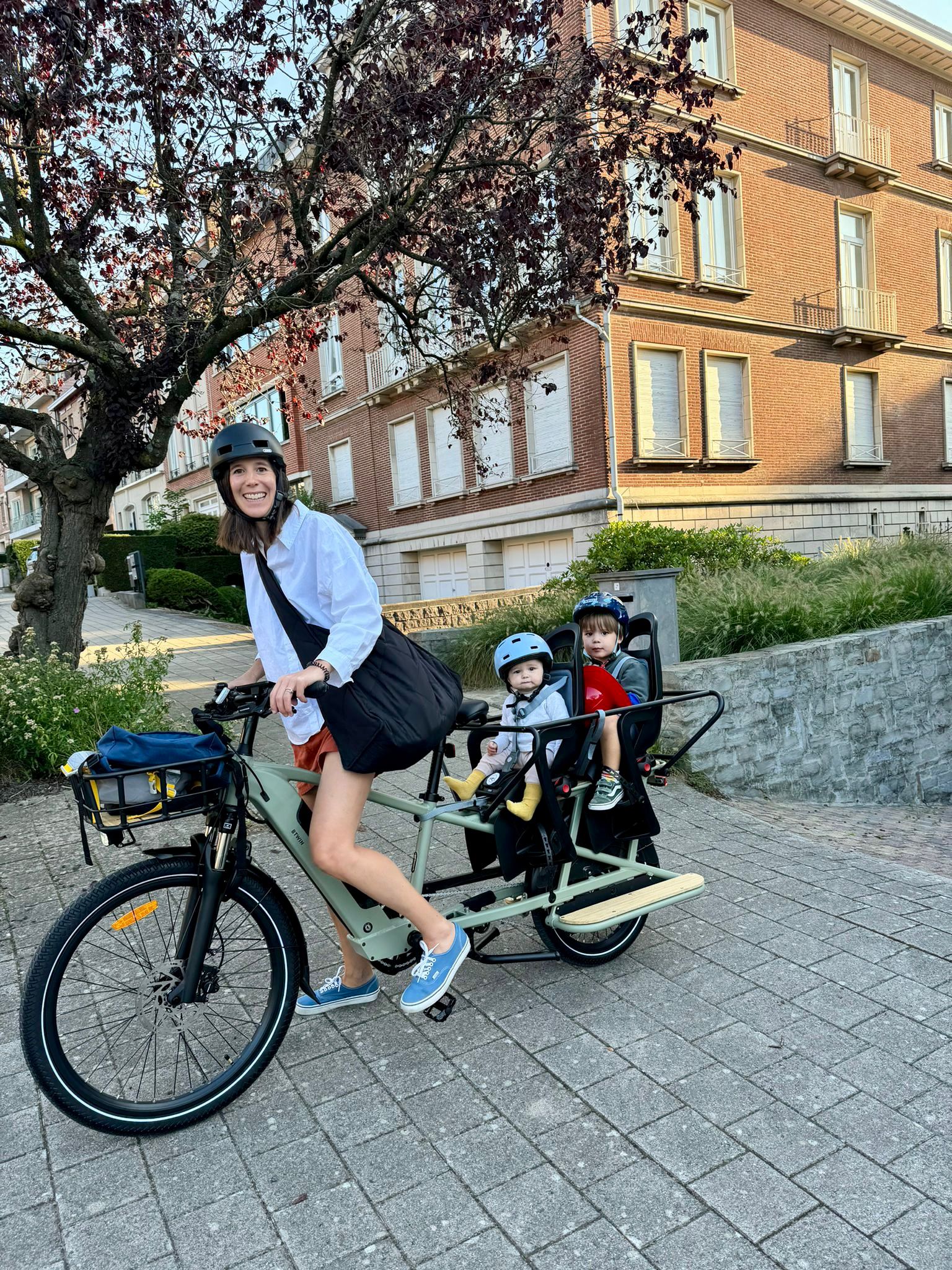 BTWIN Rear Loading Electric Longtail Cargo Bike R500E - Light green