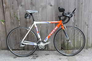 Trek 1000 Triple
