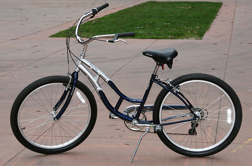 Women's Schwinn 7-Speed Jaguar Beach Cruiser 