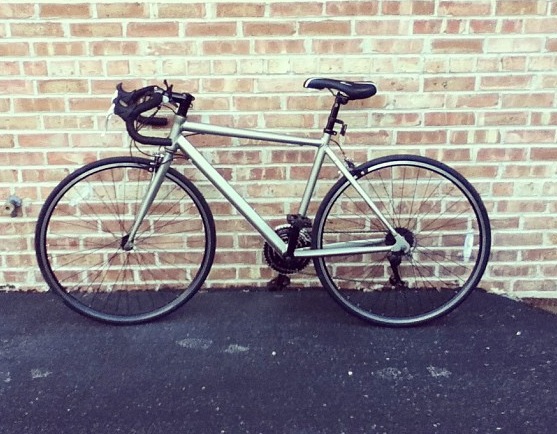 Aluminum Road Bike / Commuter Shimano 21 Speed Bicycle 700c