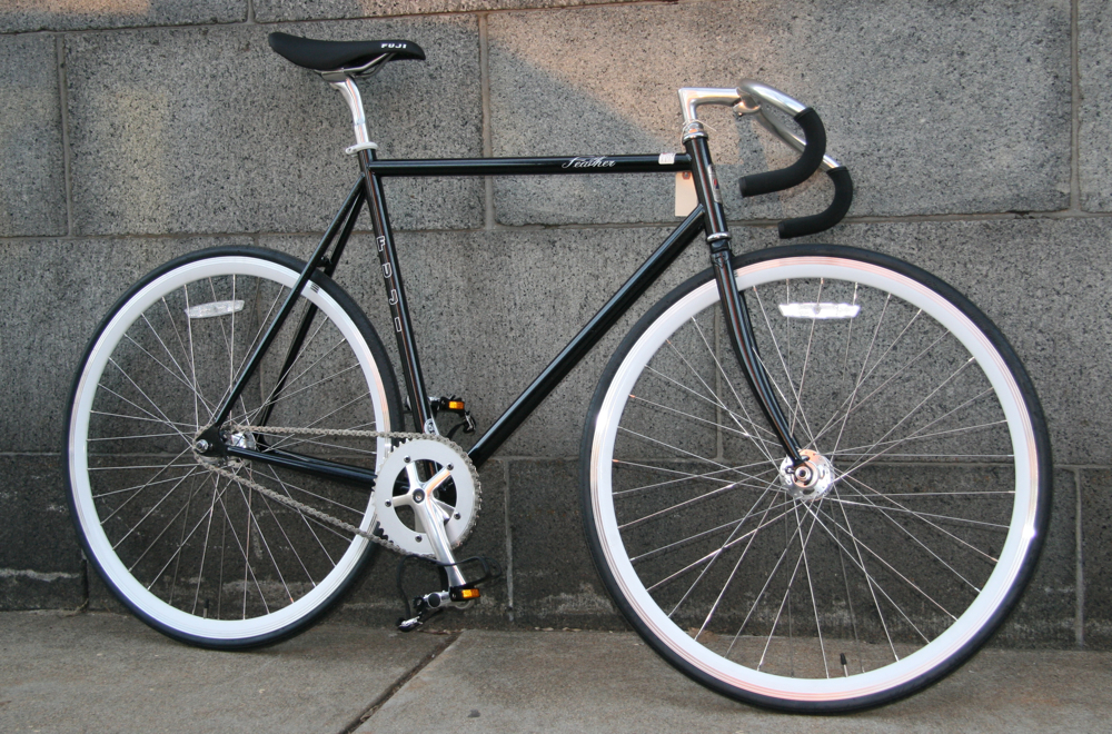 Fuji Feather 2011 - Black Frame - Silver Crank & Seat Post & Stem