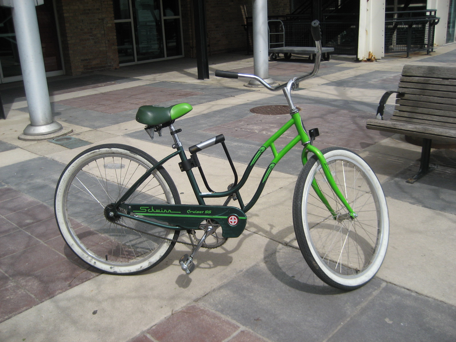 schwinn cruiser. single speed, coaster brakes