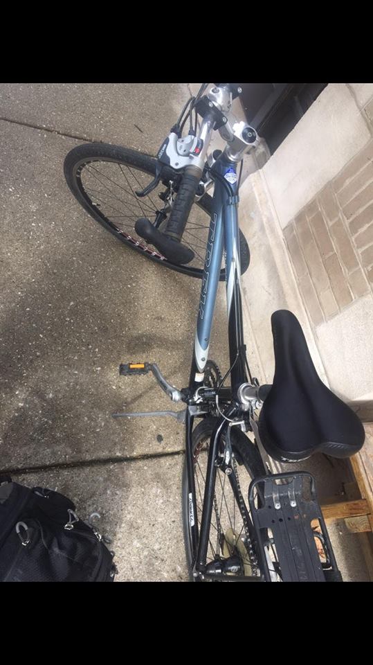Frame without wheels: Trek Multitrack 7700 (older model, maybe from the 90s)