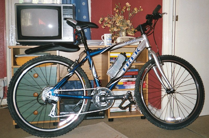 Trek 4000