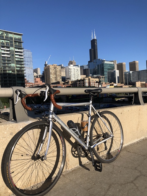2010 Raleigh Grand Sport Road Bike