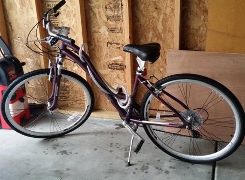 Schwinn Womens Trailway 28"/700c Hybrid Bike - Purple