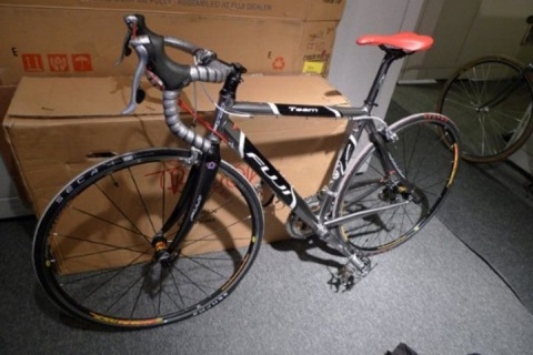 2004 Fuji Team Road Bike with full carbon fork