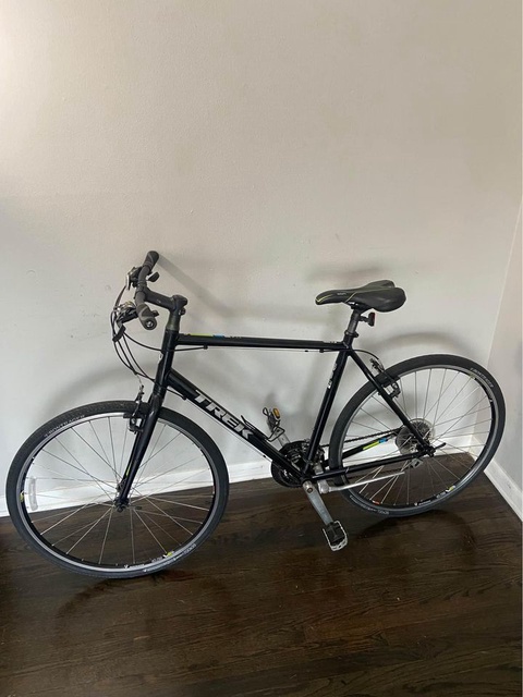 Trek FX 7.2 Hybrid Bike 