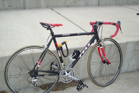 Felt F75