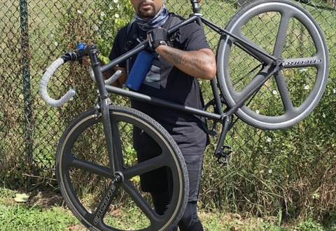 Custom matte black fixed gear / track bike with Encore 5-spoke carbon wheels