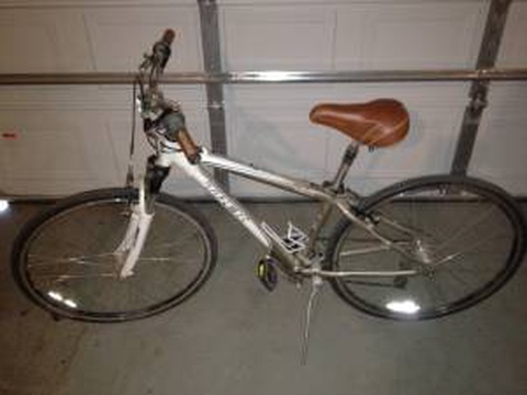 Trek Hybrid 7200